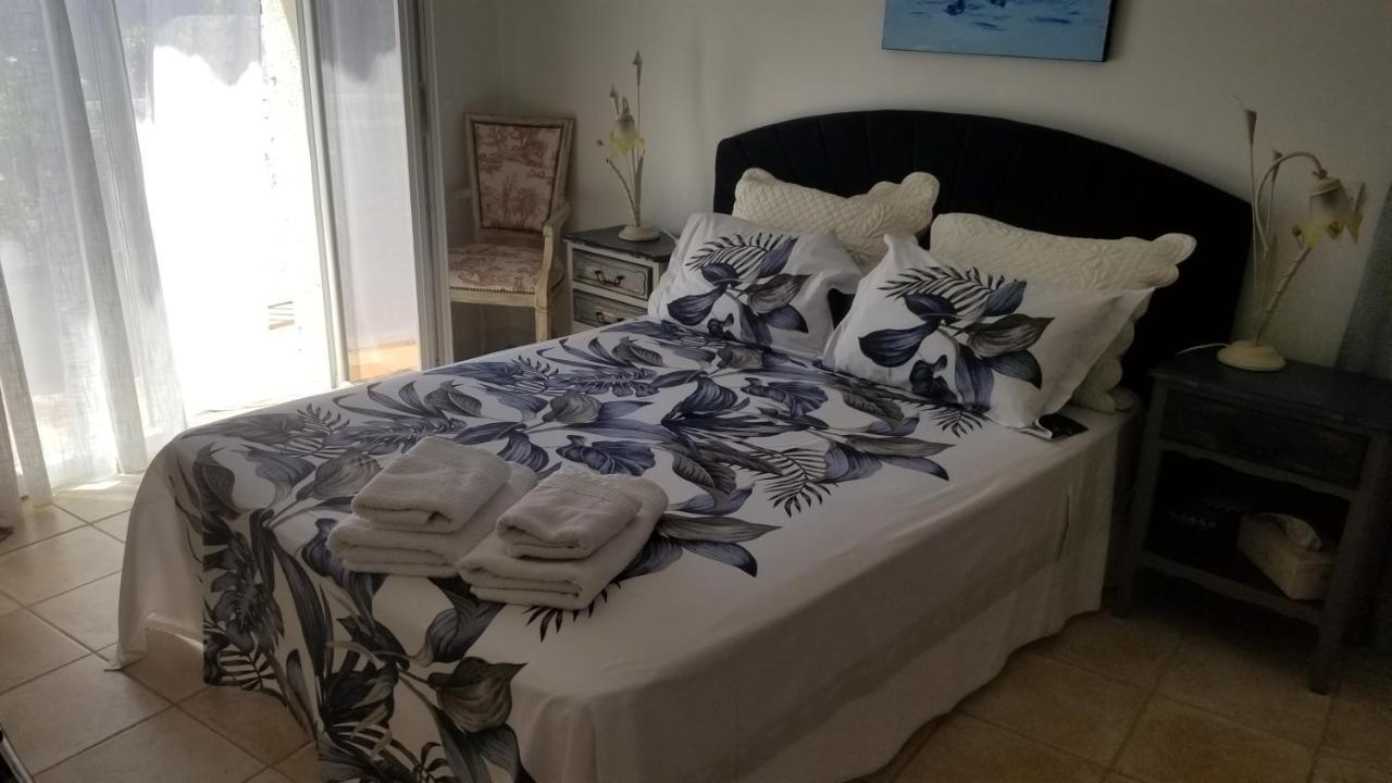 Chambre D'Hote La Petite Maison Du Puits Bollène Екстериор снимка
